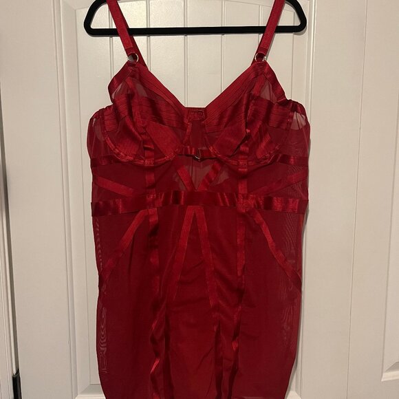 NWT TORRID Cut Out Strappy Chemise Red Size 3 - Picture 6 of 8